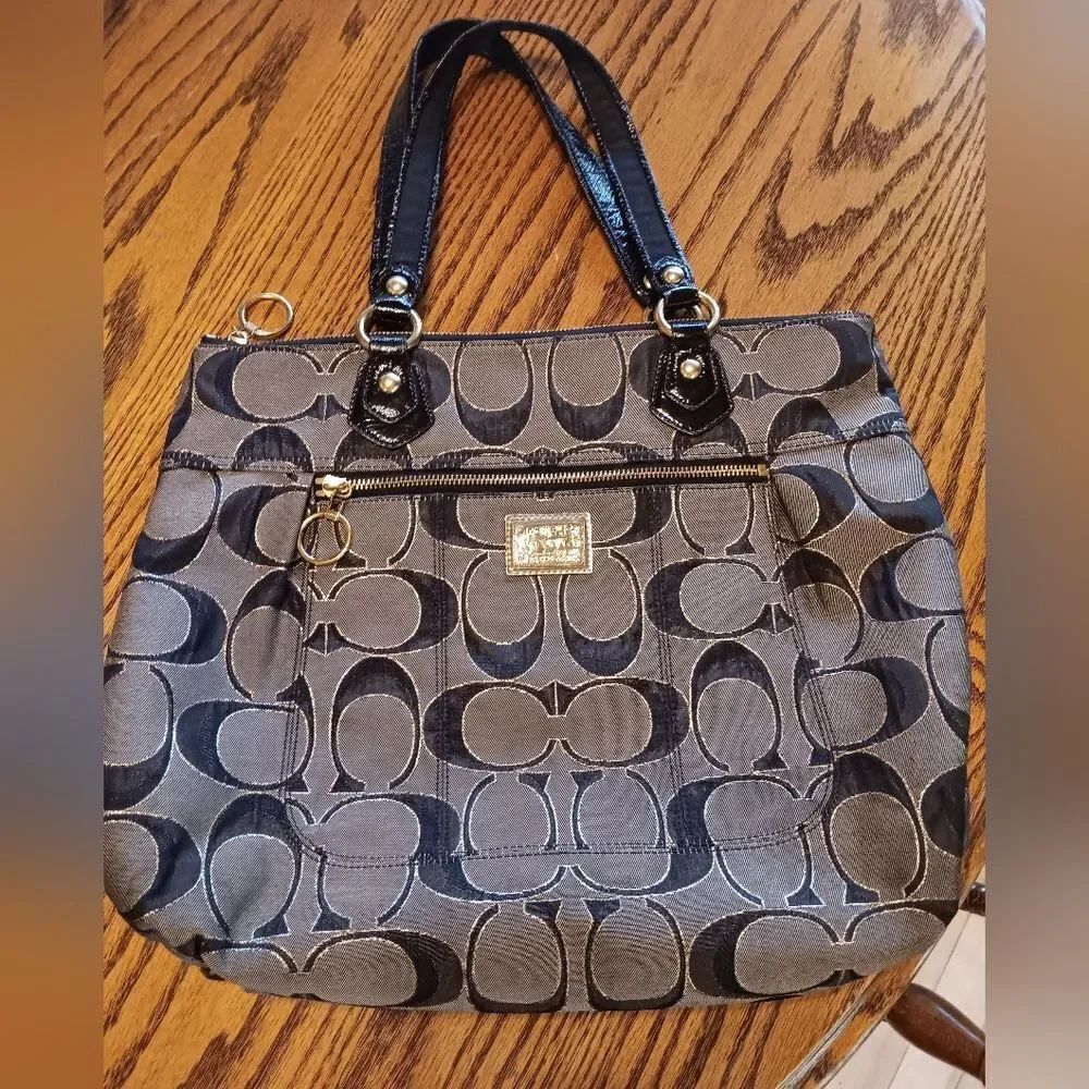 Coach Poppy Glam Large Tote. Black, Gray and Metallic. Classic. Career.